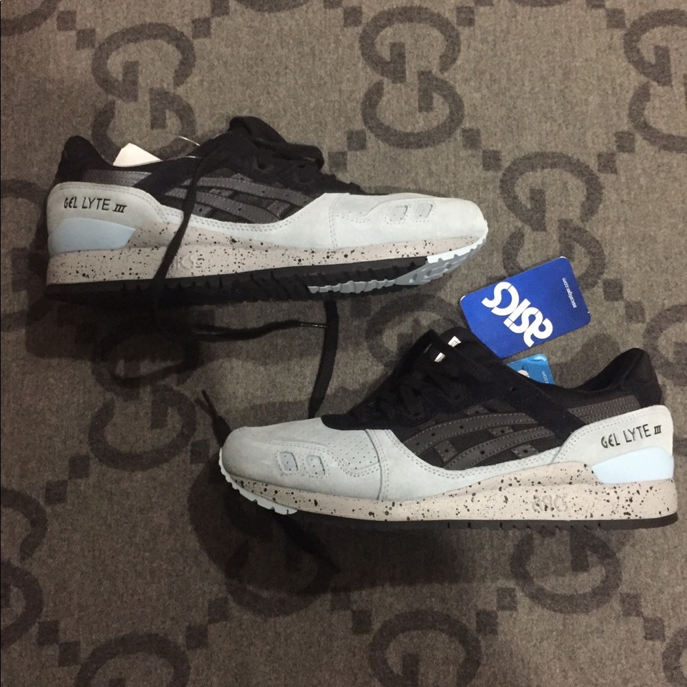 BRAND NEW ASICS SNEAKERS SIZE 8.5 RARE COLOR